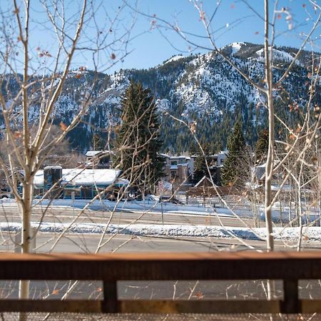 Hotel Ketchum Bagian luar foto