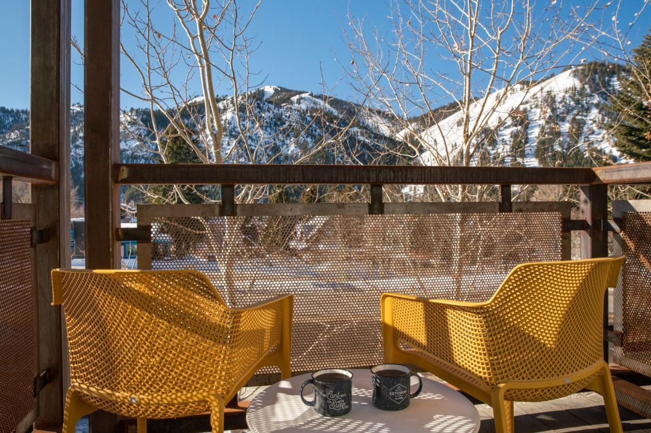 Hotel Ketchum Bagian luar foto